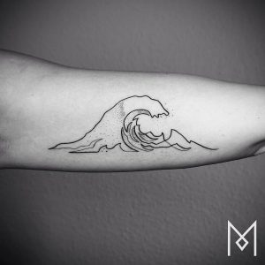minimalist-tattoo-wave